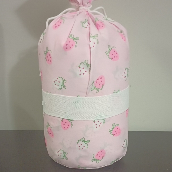 Comfort Bay Pink Strawberry Queen Bedding Set - Picture 4 of 4